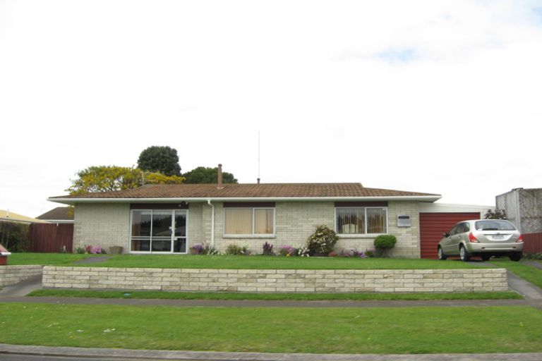 Photo of property in 14 Rahiri Street, Waitara, 4320