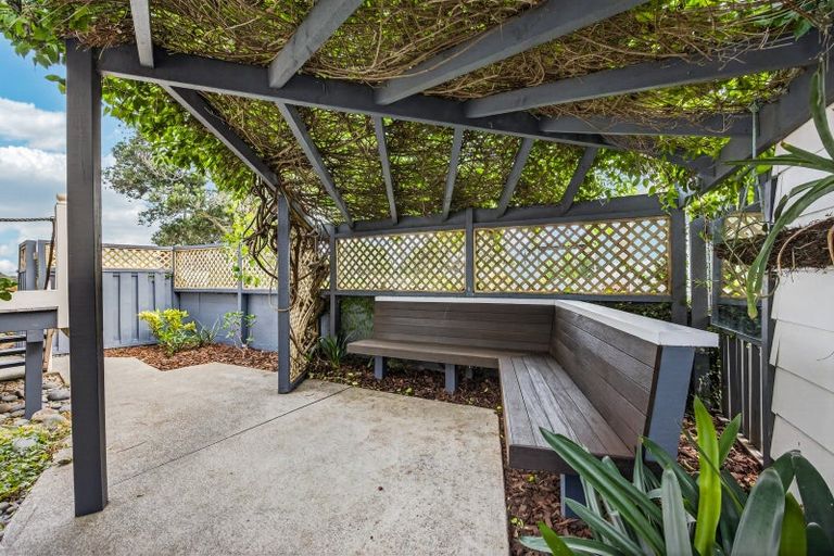 Photo of property in 32b Kiwi Esplanade, Mangere Bridge, Auckland, 2022