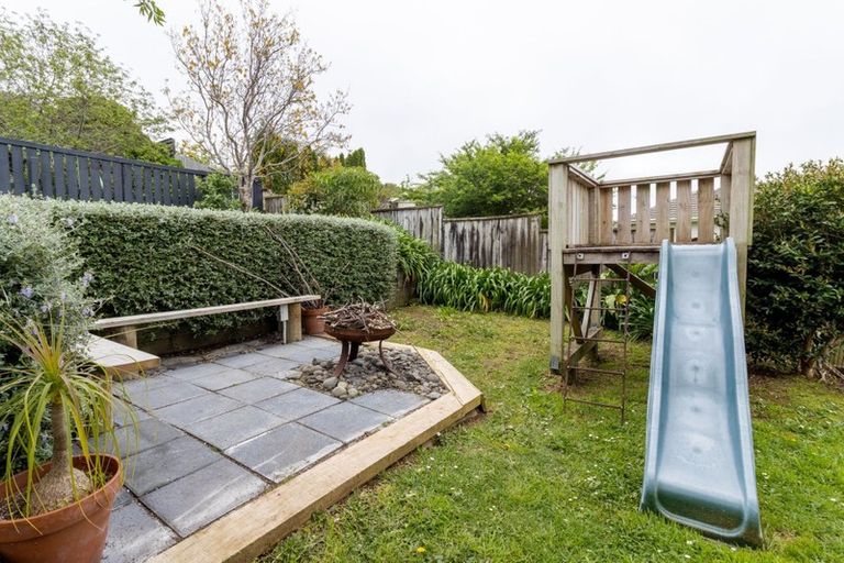 Photo of property in 140 Pembroke Street, Westown, New Plymouth, 4310