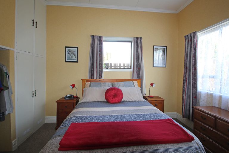 Photo of property in 23 Oakham Street, Hampden, 9410