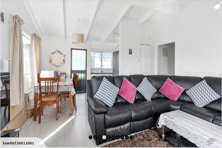 Photo of property in 2/121 Universal Drive, Henderson, Auckland, 0610