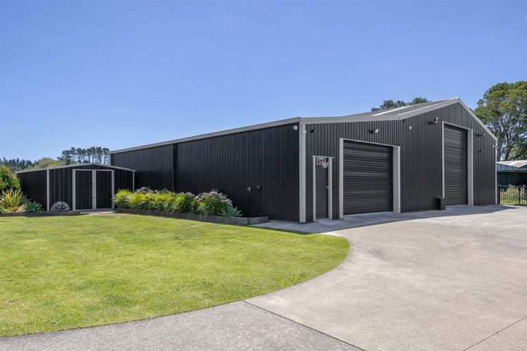Photo of property in 583 State Highway 16, Kumeu, 0891