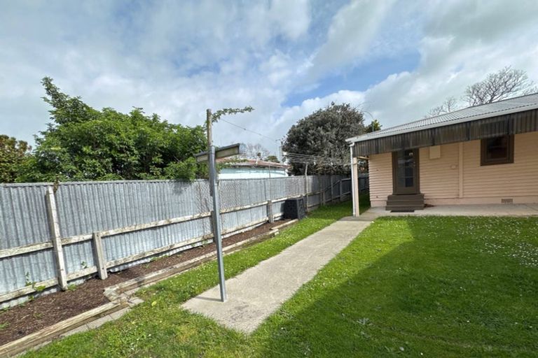 Photo of property in 18 Park Road, West End, Palmerston North, 4412