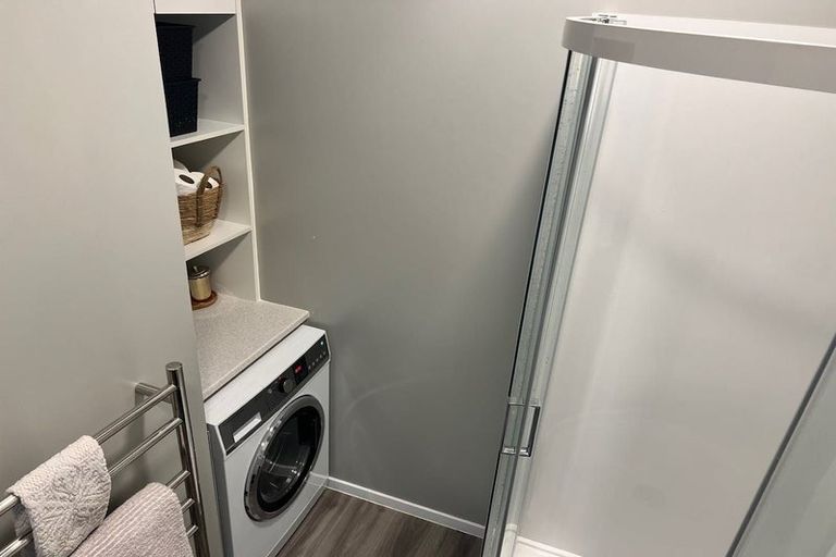 Photo of property in 10 Atkinson Street, Newlands, Wellington, 6037