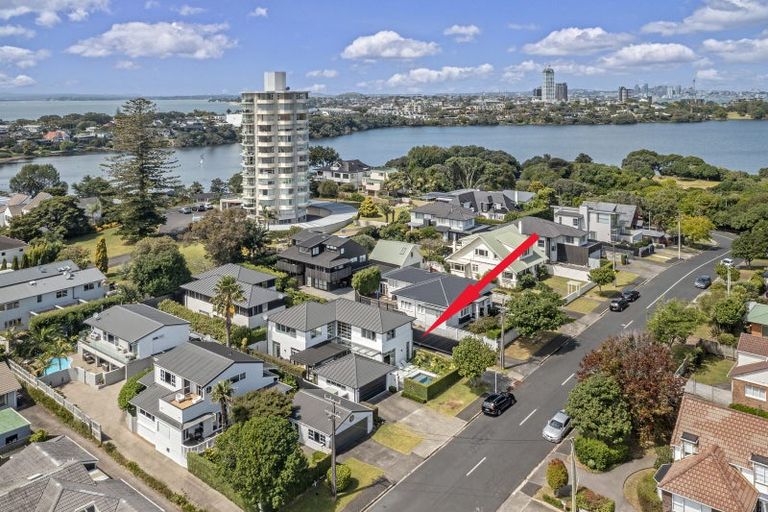Photo of property in 8 Sylvan Park Avenue, Milford, Auckland, 0620