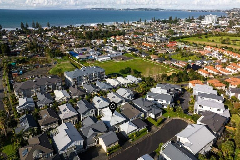 Photo of property in 18 Panorama Heights, Orewa, 0931