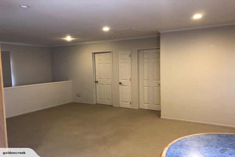 Photo of property in 12 Mangerton Lane, East Tamaki Heights, Auckland, 2016