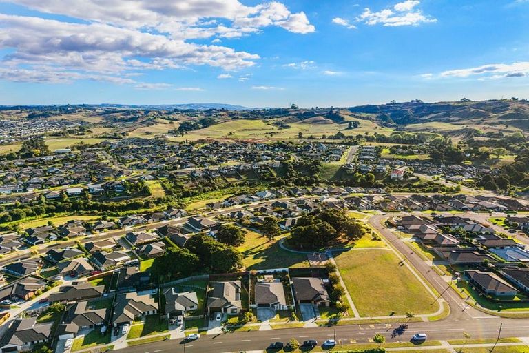 Photo of property in 111 Hillpark Drive, Pokeno, 2402