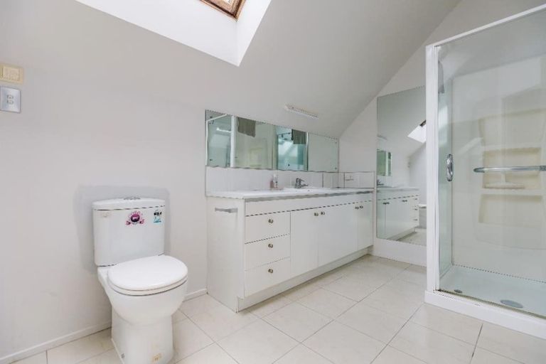 Photo of property in 17 Highwood Grove, Torbay, Auckland, 0630