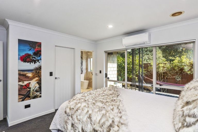 Photo of property in 170 Guildford Drive, Paraparaumu Beach, Paraparaumu, 5032