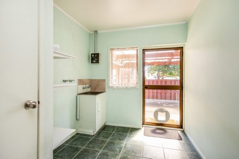 Photo of property in 31 Seaforth Avenue, Mangere Bridge, Auckland, 2022