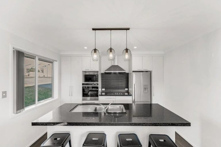 Photo of property in 1 Patu Way, Patumahoe, Pukekohe, 2679