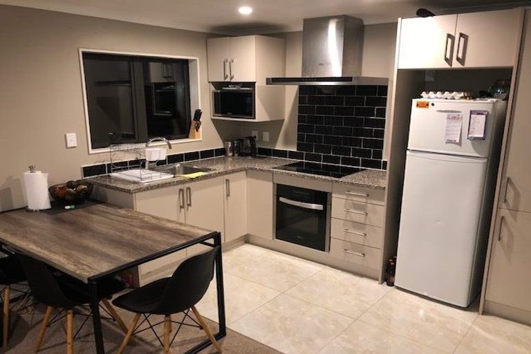 Photo of property in 20a Malmo Place, Massey, Auckland, 0614