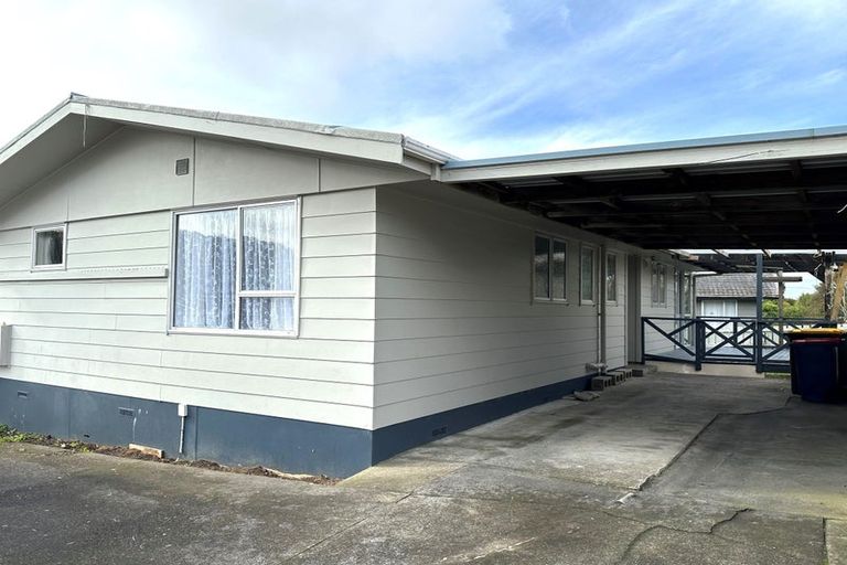 Photo of property in 10 Camphora Place, Ranui, Auckland, 0612