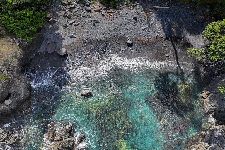 Photo of property in 28 Barrier View Road, Leigh, 0985