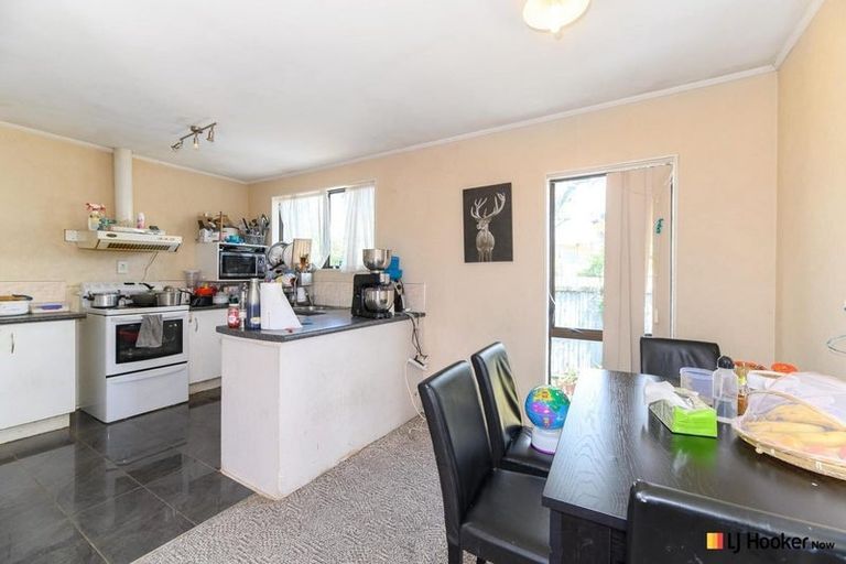 Photo of property in 2/190 Te Irirangi Drive, Flat Bush, Auckland, 2019
