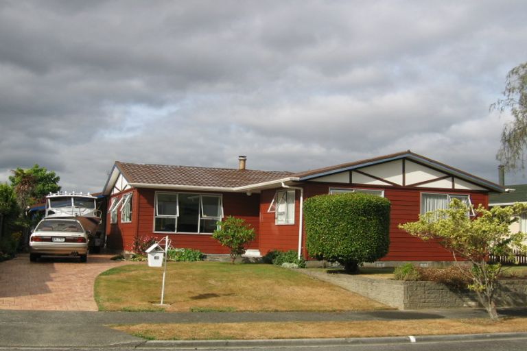 Photo of property in 69 Pasadena Crescent, Totara Park, Upper Hutt, 5018