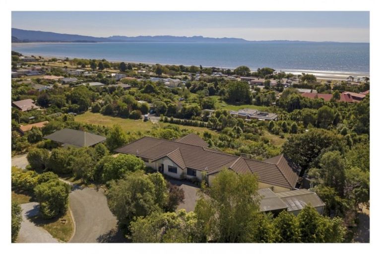 Photo of property in 16 Paradise Way, Pohara, Takaka, 7183