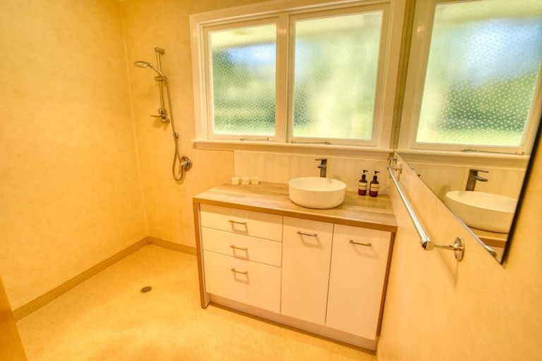 Photo of property in 37 Main South Road, Karoro, Greymouth, 7805