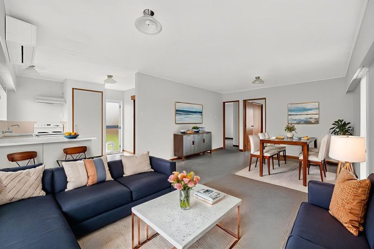 Photo of property in 41 Edgewater Parade, Waiuku, 2123