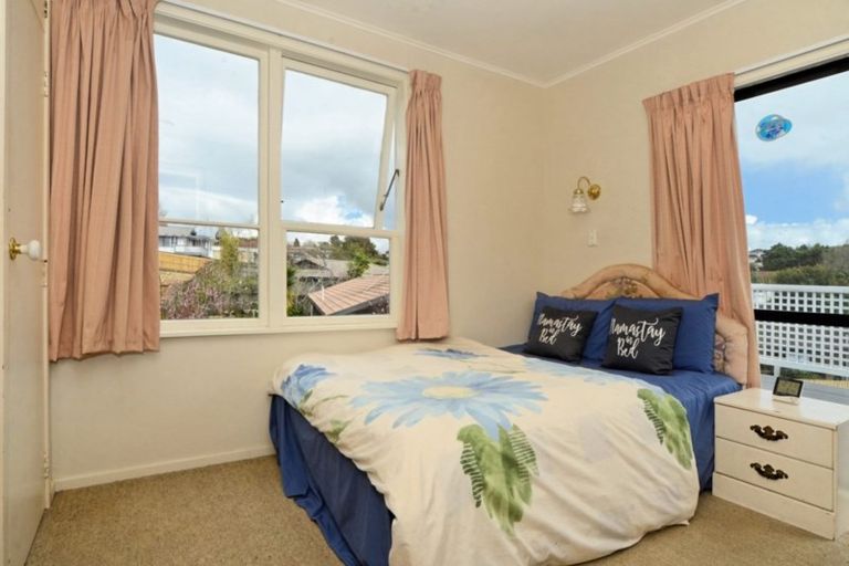 Photo of property in 2 Zion Road, Birkenhead, Auckland, 0626