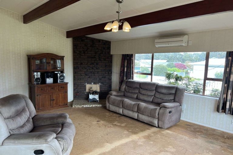 Photo of property in 30 Gold Street, Waitara, 4320