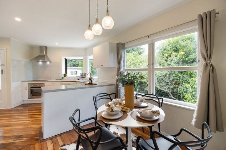 Photo of property in 16 Helena Road, Hillcrest, Hamilton, 3216