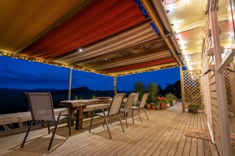 Photo of property in 150 Bartlett Road, Waiotira, 0193