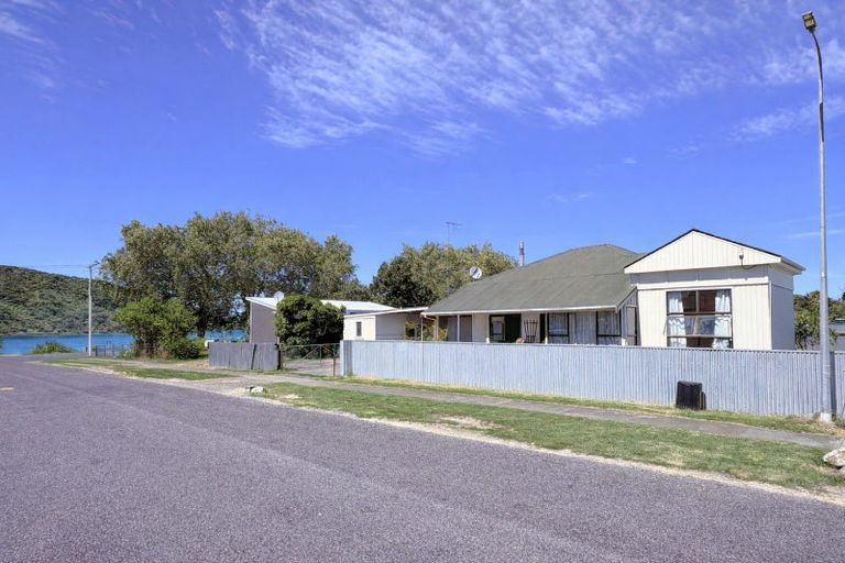 Photo of property in 1 Grey Street, Wairoa, 4108
