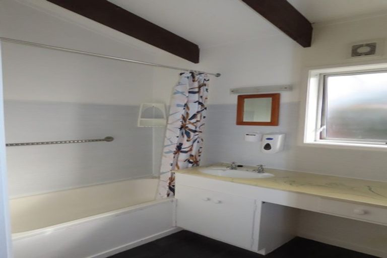 Photo of property in 4/42 James Laurie Street, Henderson, Auckland, 0612