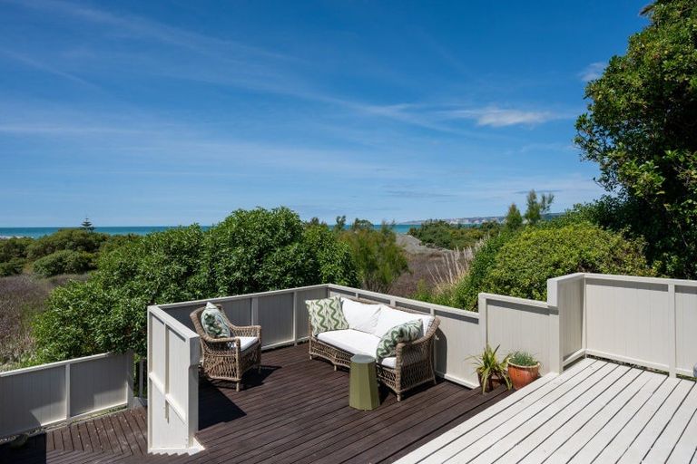 Photo of property in 2 Collison Terrace, Haumoana, 4102