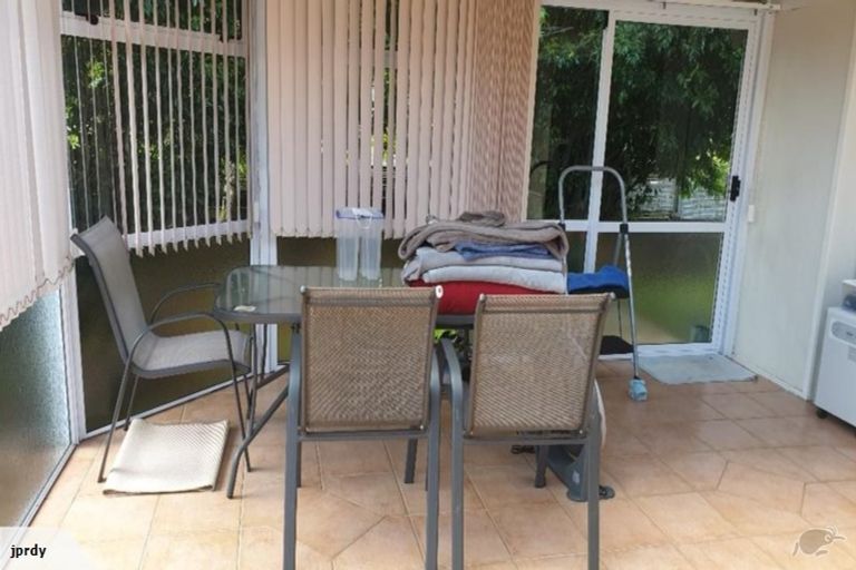 Photo of property in 1/22a Kelvyn Grove, Hillpark, Auckland, 2102