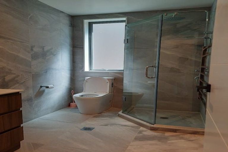 Photo of property in 8 Skua Road, Hobsonville, Auckland, 0616