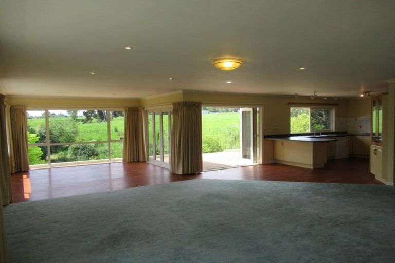 Photo of property in 211 Muhunoa Road East, Ohau, Levin, 5570