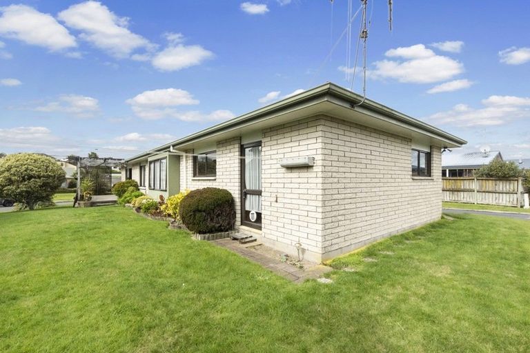 Photo of property in 16 Bramley Drive, Rototuna, Hamilton, 3210