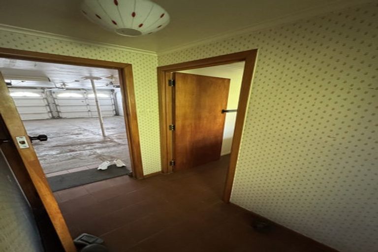 Photo of property in 314 East Coast Road, Forrest Hill, Auckland, 0620