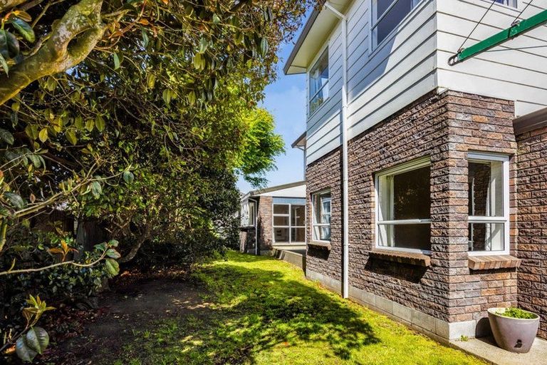 Photo of property in 12 Erin Street, Hawera, 4610