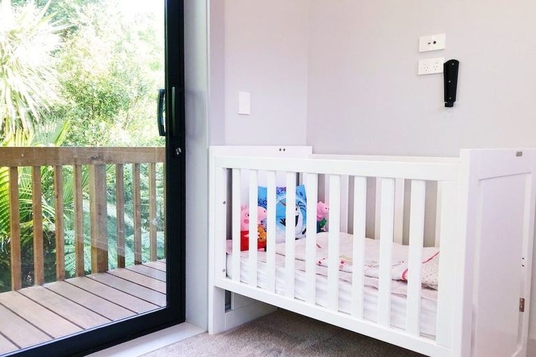 Photo of property in 119a Weatherly Road, Torbay, Auckland, 0630