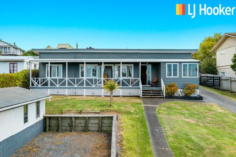 Photo of property in 16 Sea View Road, Leigh, 0985