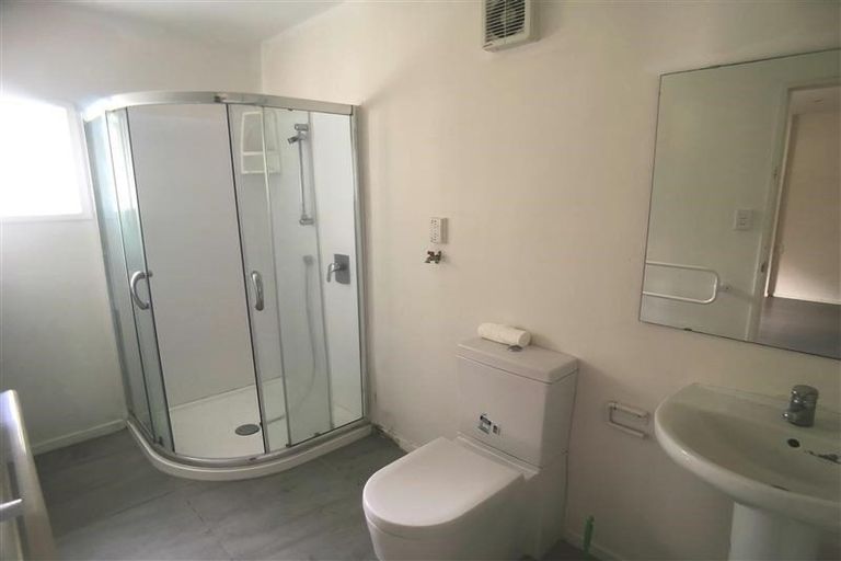 Photo of property in 7 Barlow Place, Chatswood, Auckland, 0626