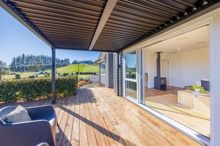 Photo of property in 372 Maharakeke Road, Waipukurau, 4281