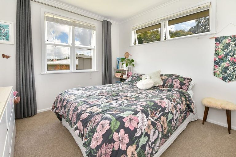 Photo of property in 22 Downer Street, Helensville, 0800