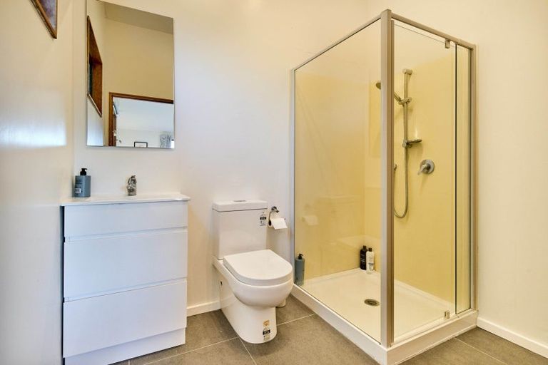 Photo of property in 20 Bay Lair Grove, Island Bay, Wellington, 6023