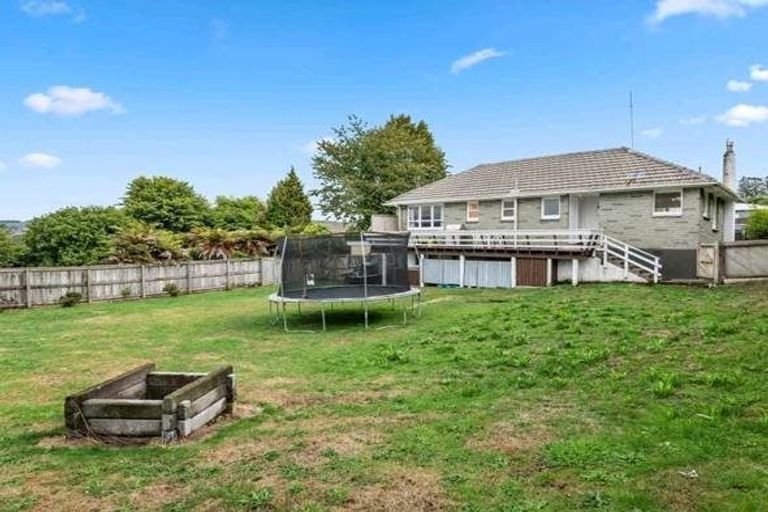 Photo of property in 4 Henry Street, Western Heights, Rotorua, 3015
