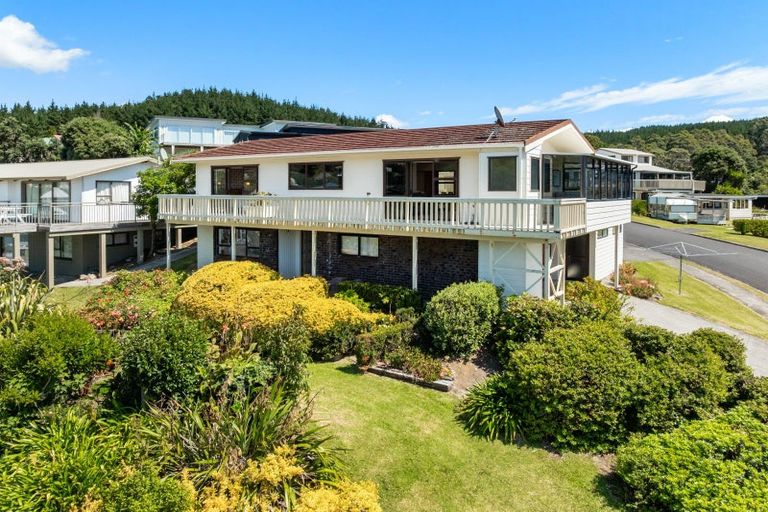 Photo of property in 101 Titiro Place, Onemana, Whangamata, 3691
