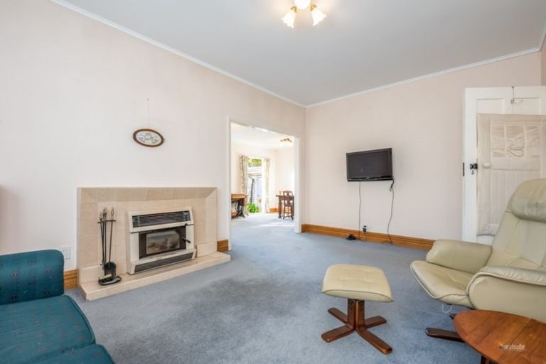 Photo of property in 15 Melvill Grove, Waterloo, Lower Hutt, 5011