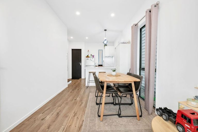 Photo of property in 48 Parahau Road, Papakura, 2110