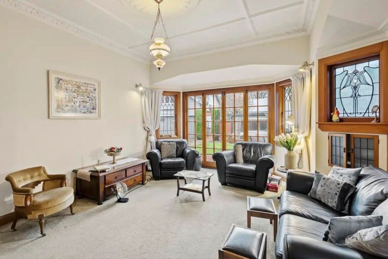 Photo of property in 209 Victoria Avenue, Hokowhitu, Palmerston North, 4410