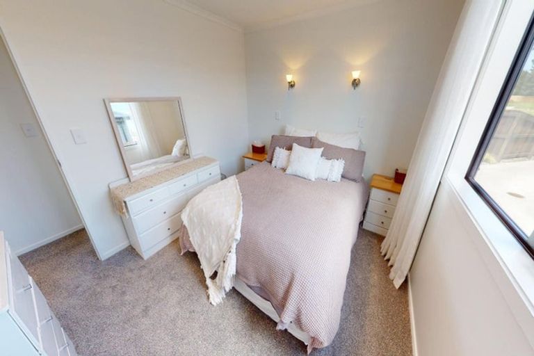 Photo of property in 27 Walton Street, Bulls, 4818