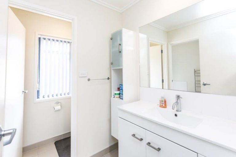 Photo of property in 16 Kapuka Street, Papamoa Beach, Papamoa, 3118